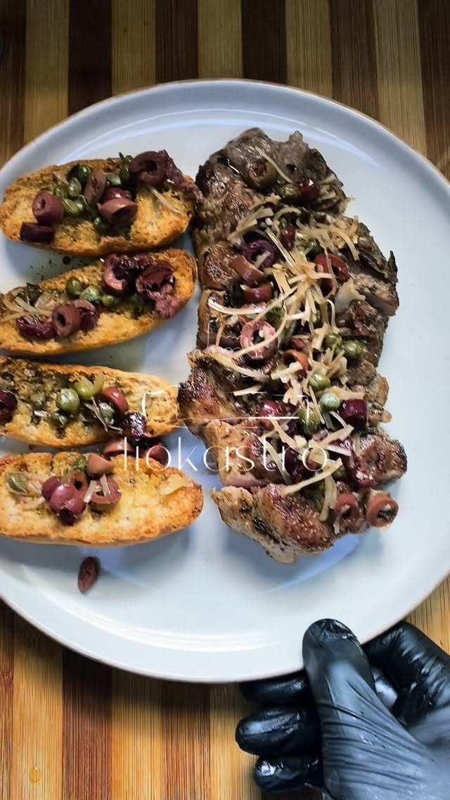 Mediterranean steak ritual! 🥩🫒
#MediterraneanDiet
#Liokastro
#MediterraneanLifestyle
#ExtraVirginOliveOil
#steakrecipe
