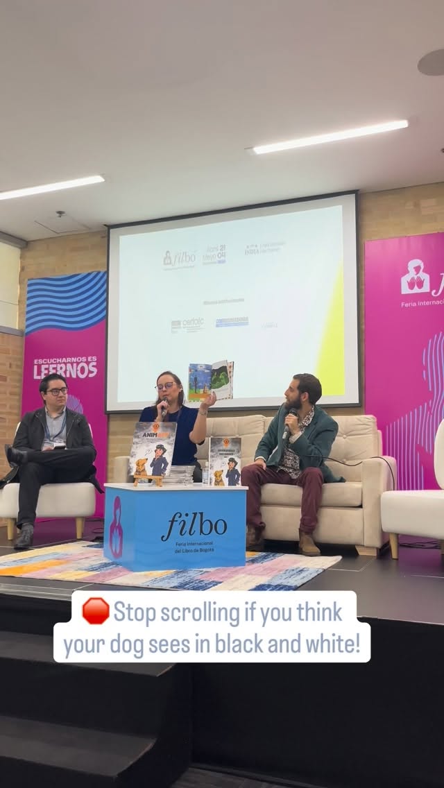🇬🇧 Your puppy doesn’t see that red ball on the grass…
We just wrapped up an incredible time at FILBO presenting Basic Obedience for Humans: Level 1 alongside my amazing illustrator! 📚✨
This comic book is told entirely from the POV of my Colombian Shepherd, Astro, and it’s packed with hilarious but essential insights to help new pet parents understand their dogs. One of the coolest things Astro teaches you in the book is how dogs actually see the world.
Spoiler alert: It’s not black and white!
Understanding this changes how you play and bond with your new pup.
🔗 Click the link in my bio to grab your copy
🇨🇴 Tu perro no ve esa pelota roja en el pasto...
¡Acabamos de vivir una experiencia increíble en la FILBO presentando Obediencia Básica para Humanos: Nivel 1 junto a mi increíble ilustrador! 📚✨
Este cómic está escrito desde el punto de vista de mi pastor colombiano Astro, y está lleno de datos divertidos y esenciales para que los humanos entiendan a sus perros.
Una de las cosas más geniales que Astro te enseña en el comic es cómo los perros ven el mundo.
Spoiler: ¡No es en blanco y negro!
Entender esto cambia por completo cómo juegas y conectas con tu nuevo mejor amigo.
🔗 ¡Haz clic en el enlace de mi bio para conseguir tu libro!