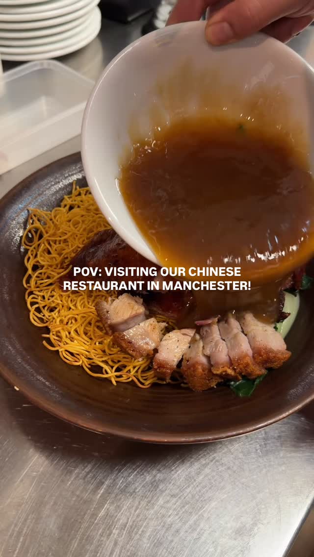 🍜POV: visiting our Chinese restaurant in Manchester Chinatown 🏮
🔥 Sizzling stir-fry full of wok hei
🦆 Crispy roasted meats
🥟 Freshly made dim sum
🍲 Traditional Chinese hot pot at @aplushotpot_mcr
Everything you need for the ultimate Chinatown food experience — all in one place✨
Aplus Oriental Restaurant
📞0752 5244 913
📍G/F-1/F, 52-56 George Street, Manchester M1 4HF
Sunday-Thursday: 1130am-0200am
Friday-Saturday: 1130am-0300am
#ManchesterEats #FoodieManchester #ManchesterFood #ThingsToDoInManchester #Manchester