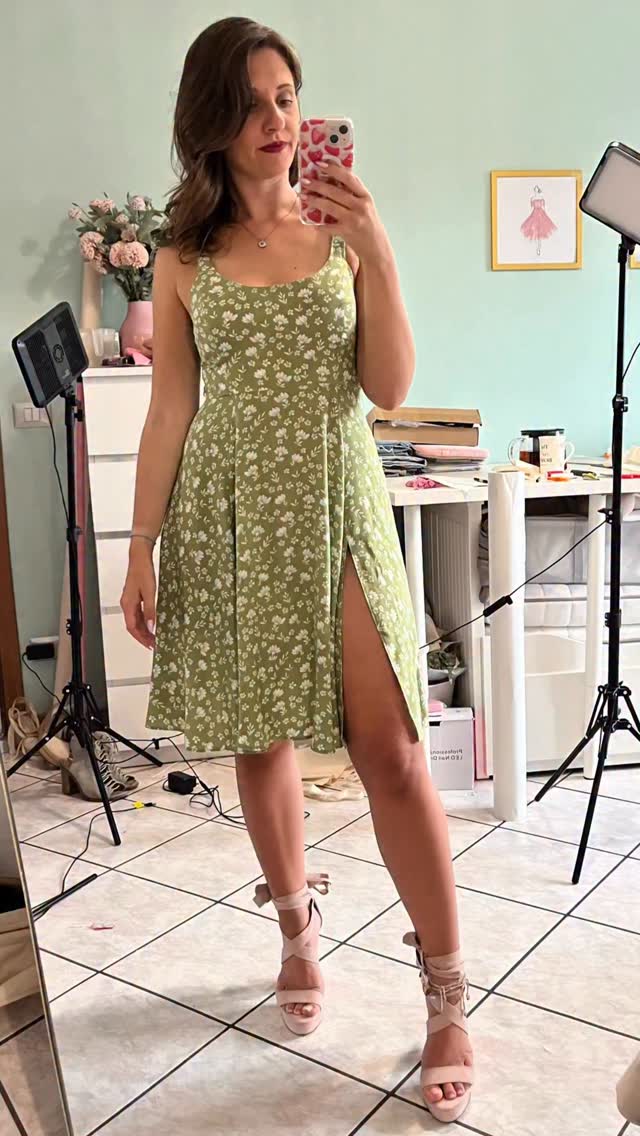 What’s better than the watermelon dress. How about a mini watermelon summer version? Yesss it’s perfect, would you make this?