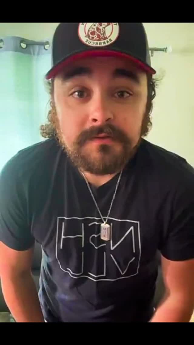 Y’all.. @stormewarren played my song on the radio today…. AGAIN!! 🤯🎸📻
Please email heystorme@tunein.com to let him know if ya love the song & wanna hear it again! 🙌🏻📧
It would mean the world 🌎🎶🙏🏼
COMMENT Below once ya email! 🎉
THANK YOU Storme & @big615radio 🙏🏼
Also, y’all like the new Matt Wynn Merch that my wife is wearing?? Go to mattwynnmusic.com to grab ya some!
👕🤘🏼🧢
#countrymusic #nashville #newmusic #radio #blessed
