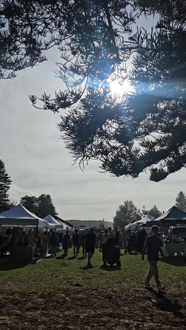 Sundays at @palmbeachmarketau
While it may be raining in other parts of Sydney, it's shining in Palm Beach.
Well worth coming and checking it out!
#sundaymarket
@cjraggatt is entertaining us today