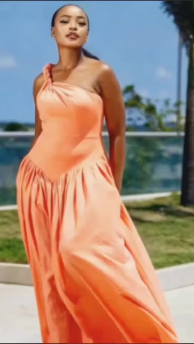 The Lyra is Live…. Now in Coral.
Shop via link in bio
#adeysoile #holidayfashion #summerfashion #ootd #fashion h