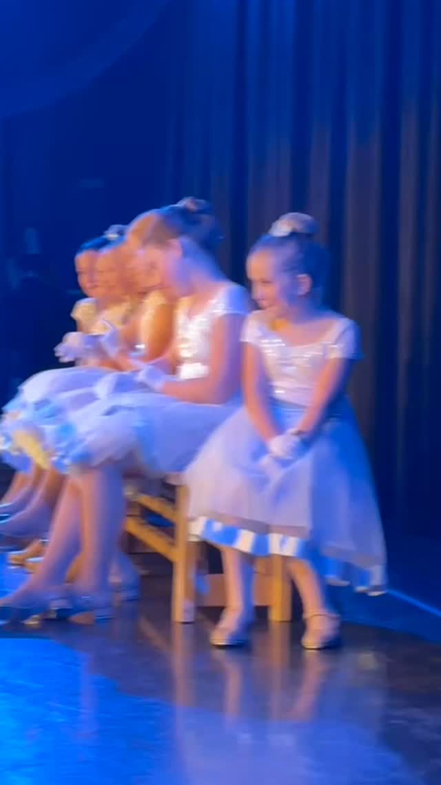 POV: You suddenly spot your adoring fans in the audience π€#compassdanceacademy #truedance #truenorth #embodiedfaith #youbelonghere