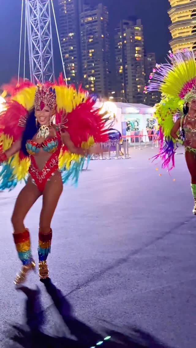 Sambando em Singapura! Trazendo a cultura de samba pelo mundo 🌎🇧🇷❤️ #samba #brazilianfantasy #carnaval #passistas #sambashow