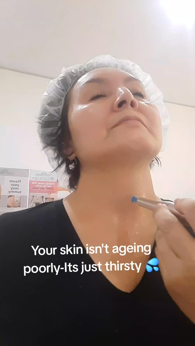 As our skin matures it naturally looses its ability to retain moisture.
If you've noticed your skin feeling dry, flaky or looking dull it is simply asking for a shift in hydration.
You don't need a 10 step routine or trendy hype products.
What you need is a strategic skincare plan addressing and targeting hydration from the inside out.
Watch how this professional treatment, immediately Restores that healthy bounce💦
is your skin feeling extra dry lately?
Comment "HYDRATE " and I will send you my top tips for mature skin & Barrier Repair 🥰
@beautyblitzonqueen
.
.
#Rezeneratefacials
#nanoinfusion
#skincareover50
#matureskintips
#agelessbeauty
