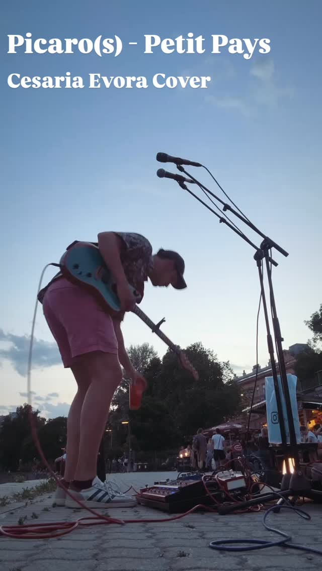 Absolut yesterday, here is a little love from the Kanal with a cover of @cesaria_evora . See you next Sunday at the @hafenkneipe__wien #livelooping #streetmusic #wien #latinmusic