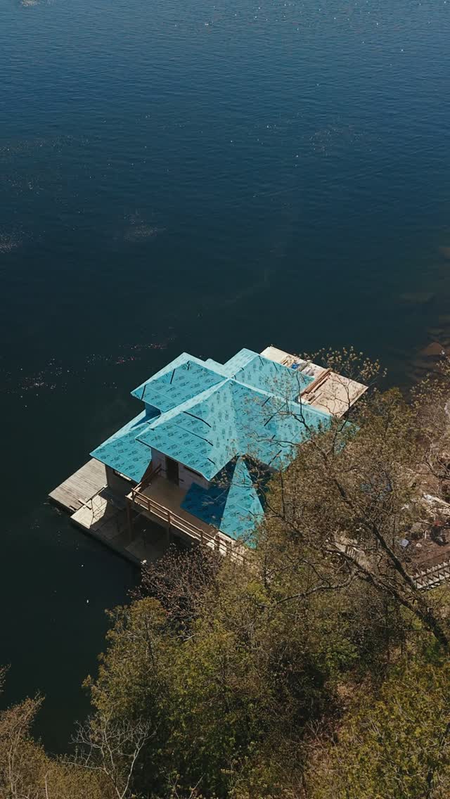 Things are coming together nicely at our latest custom-built boathouse project on Lake Joseph!
Stay tuned for more progress updates on this boathouse!
Follow @pattymacbuilt for more home & cottage inspiration!
Follow @spencerdouglasmuskoka for more design content and inspiration.