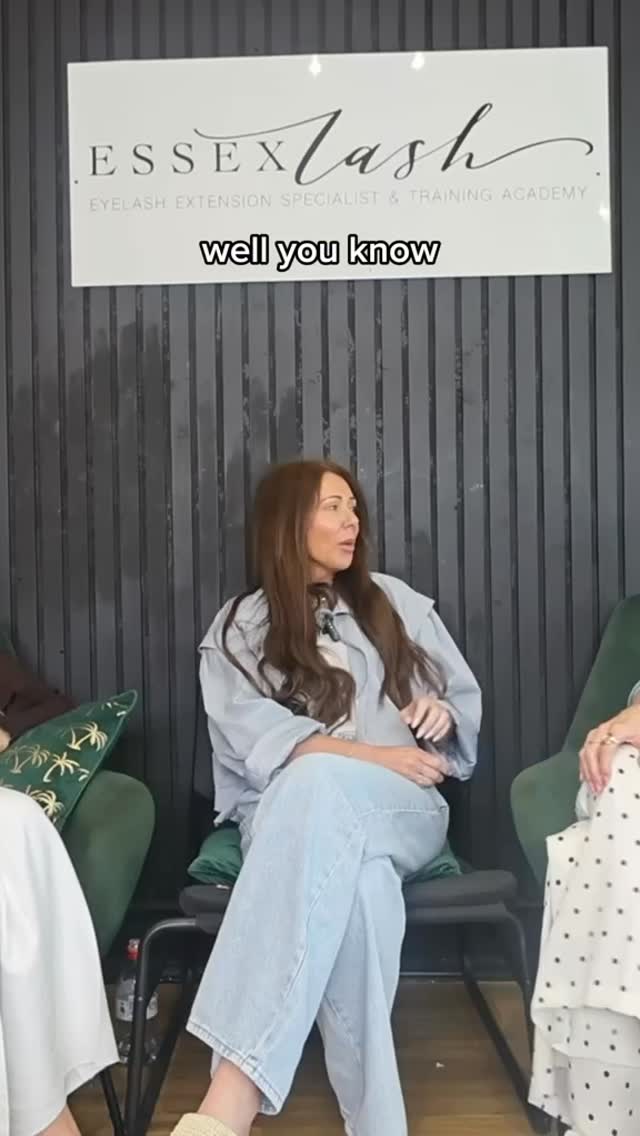 Surprise 😂
But can she do it 🫣
Essexlash Unlashed Eps 7 available to listen on YouTube & Spotify 🎙️
#essexlashunlashed #essexlashunlashedpodcast #lashsalonessexpodcast #essexlash