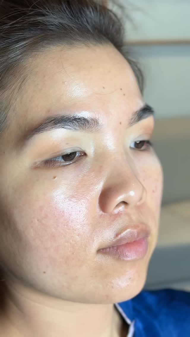 In love with the process ā¤ļø Makeup by @giantorreshmua #hmua #melbournehmua #melbournemakeupartist