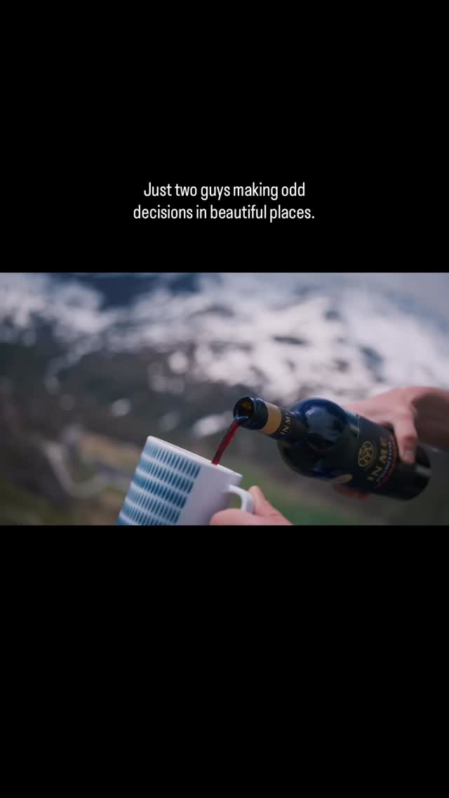 Risking sliding down a gletsjer is worth it with bro
Lost and found in Swiss