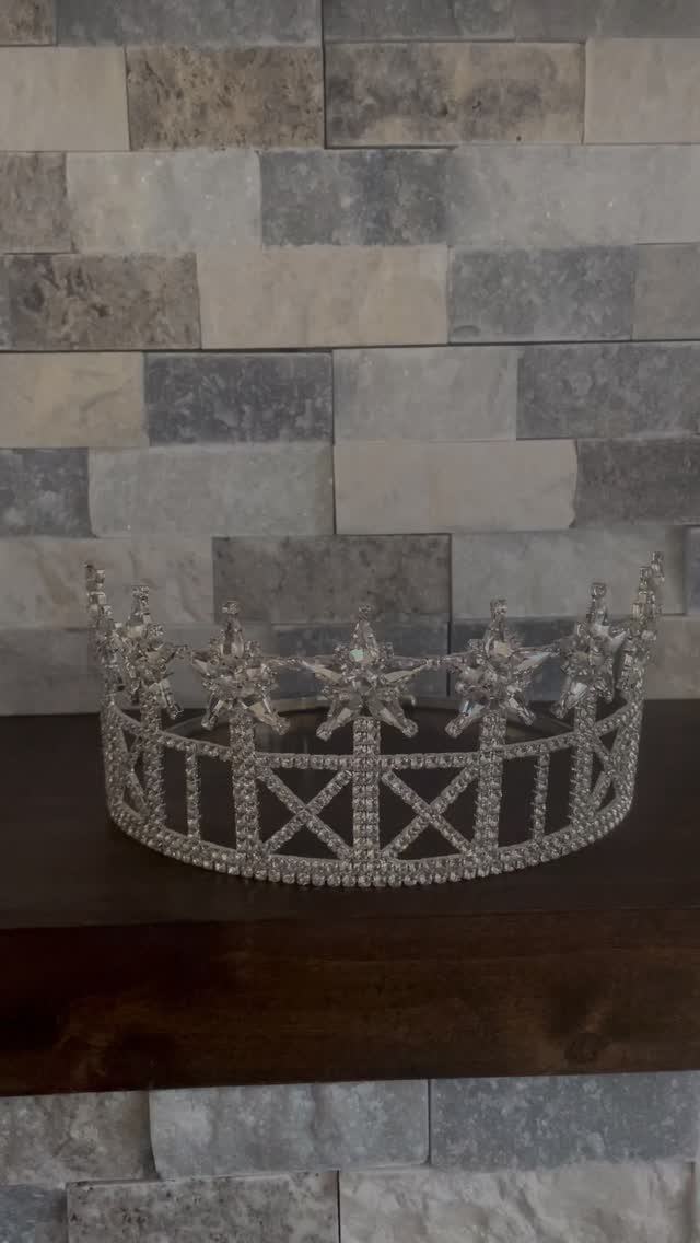 🎶 It’s crowning season… and all the girls are competing…. To get a big crown 🎶
Featuring our state and national custom crowns as beautiful as our queens.
#AMBPageants