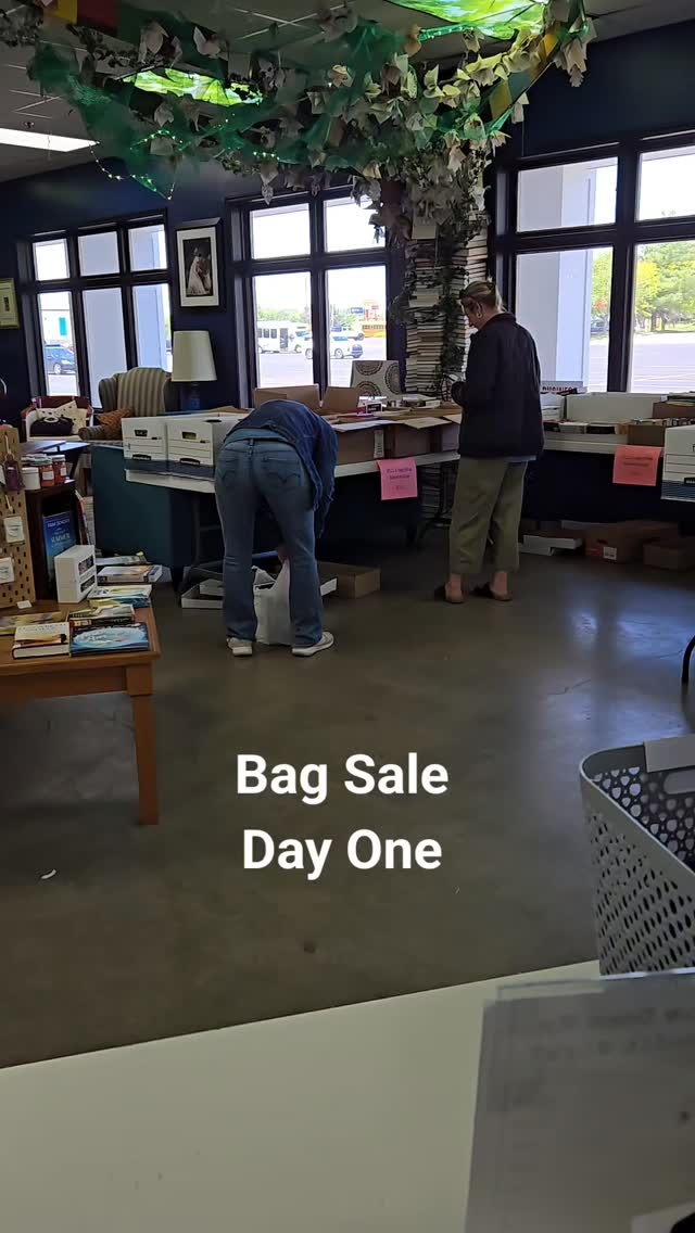 No one does a bag sale like Bluestocking.
#usedbooks #stockupsale