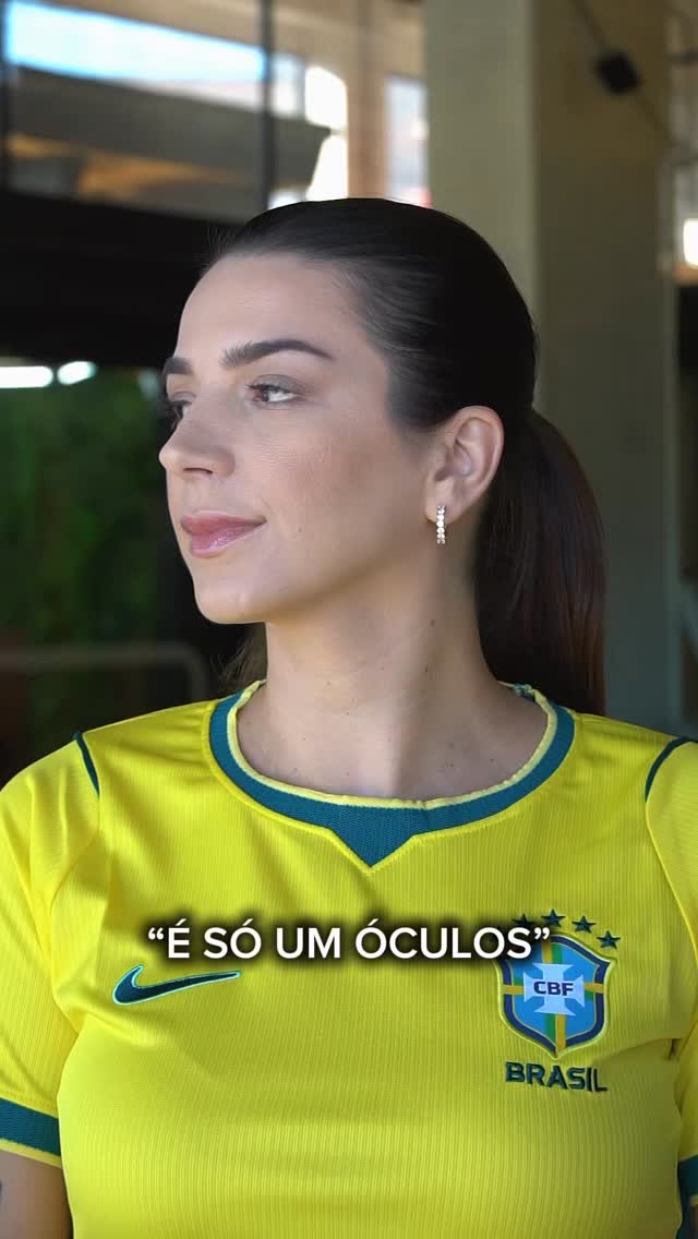 A diferença que um óculos de alta qualidade e design exclusivo faz! ✨
Aqui na Ótica Tech Vision a gente vê isso todo dia: um bom óculos muda mais do que o visual. Ele muda a postura, o olhar e a confiança de quem usa.
Aqui na Ótica Tech Vision não vendemos só armação e lente. Ajudamos você a encontrar o modelo que combina com seu rosto, sua rotina e sua personalidade, com atendimento que explica cada detalhe sem pressa.
Passa na loja e viva essa experiência. Às vezes a mudança que você precisa cabe no nariz.
📍 Ótica Tech Vision
📲 Agende seu horário e faça o teste de armação sem compromisso
#OticaTechVision #OculosDeGrau #OculosDeSol #EstiloEVisao #Copadomundo