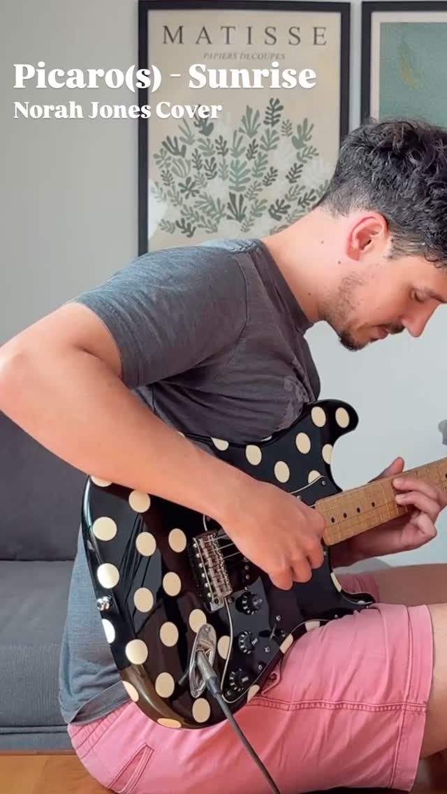 Sunrise by @norahjones . I absolutely love about any song by Norah and it is one of my all time reference for arrangements idea. The way each instruments sits perfectly in place with all the other while her voice is given all the space it needs to charm and unfold our hearts. ♥️