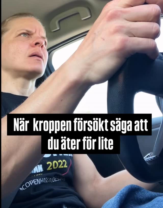 Trött, låg energi, seg återhämtning, hungrig, sugen.
Med mycket träning och för lite mat är det kroppens sätt att kommunicera att du behöver energi.
Sluta kriga mot kroppen och börja lyssna!
Skicka ”FRED” i DM så får du min guide till hur du kan äta smartare före, under och efter träning 🙌