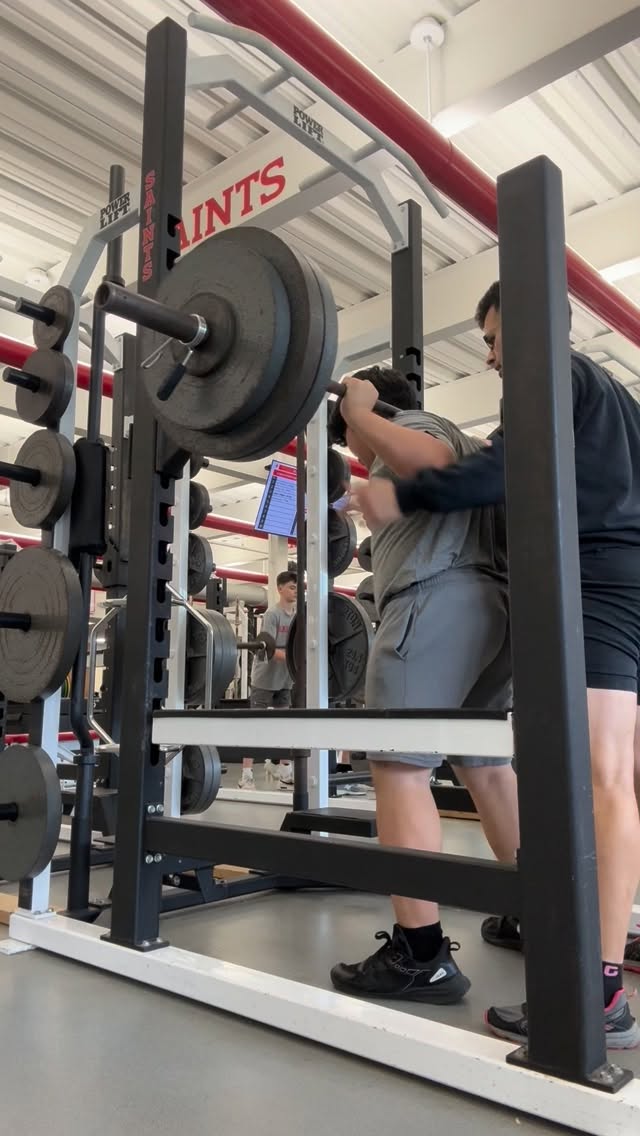 ACTIVELY HOLDING HIM BACK… 300 lbs x7 BS from Jake Wang (7th grader football & wrestling athlete). The word “heavy” is relative. This is very impressive for his age, but what is even more impressive is the quality, control, and his willingness to not go heavier…Jake could’ve easily done 30-50 lbs more…but what’s the point hahaha. Great job young man, excited to have you in the weightroom all summer!!! #Squat #BackSquat #Football #Wrestling #Strong
_________________________________
_________________________________
_________________________________
“Find your passion whatever it may be. Become it and it becomes you, and you will find great things.” — Bob Blanton ✅ CHECK US OUT ✅
www.totaltraininginc.com
_________________________________
_________________________________
👍 LIKE US ON FACEBOOK 👍
@totaltrainingincrva @dannyclingenpeel