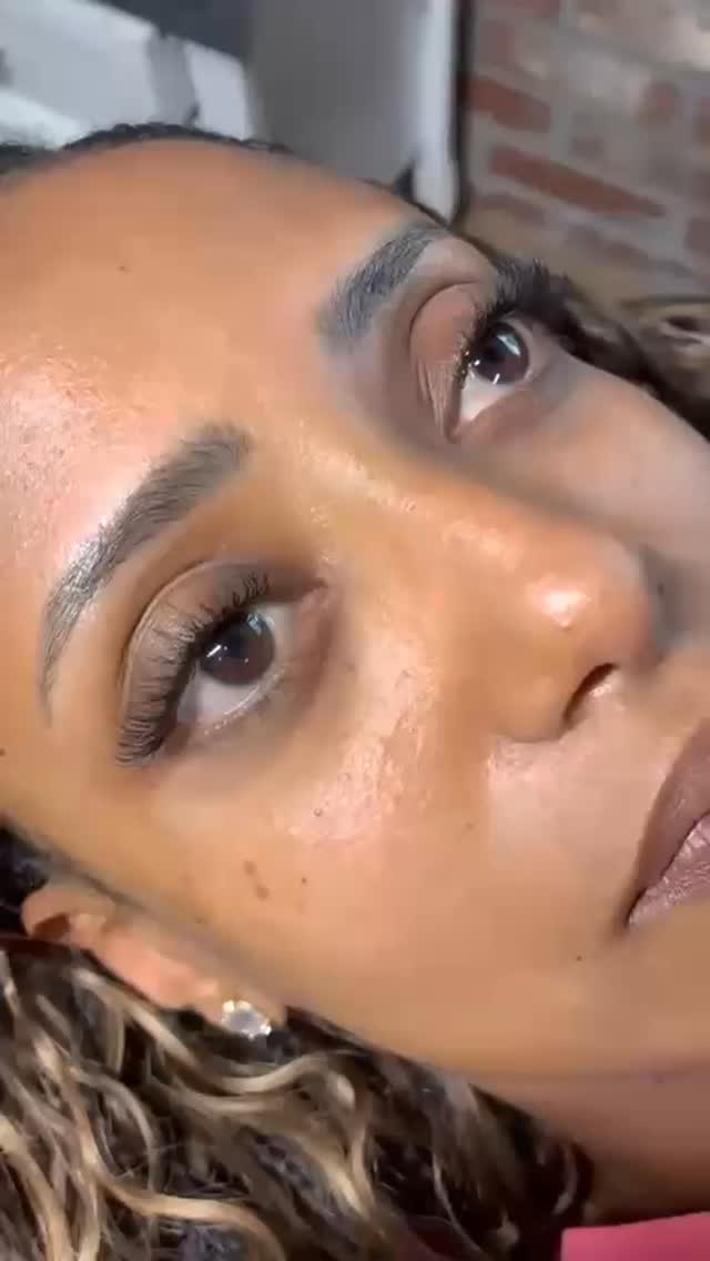 ✨ LIGHT HYBRID EYELASH EXTENSIONS ✨
Look at this gorgeous transformation! 🤩
Light Hybrid is the perfect middle ground it gives you that beautiful fullness and texture of volume lashes, but keeps it soft, natural, and lightweight enough for everyday wear. 🤍
✅ More depth than classic lashes
✅ Softer & lighter than full volume
✅ Perfect definition that opens up your eyes instantly
✅ Looks amazing with or without makeup
Wake up feeling gorgeous every single day no mascara needed! 🚫💄
Ready for your lash glow‑up?
Book your appointment at LC Lash & Brow Bar today!
📩 DM us or click the link in our bio to reserve your spot.
www.lclashandbrowbar.com
678-260-4491
#lclashandbrowbar #lash #atlantabrows #roswelllashes #atllash