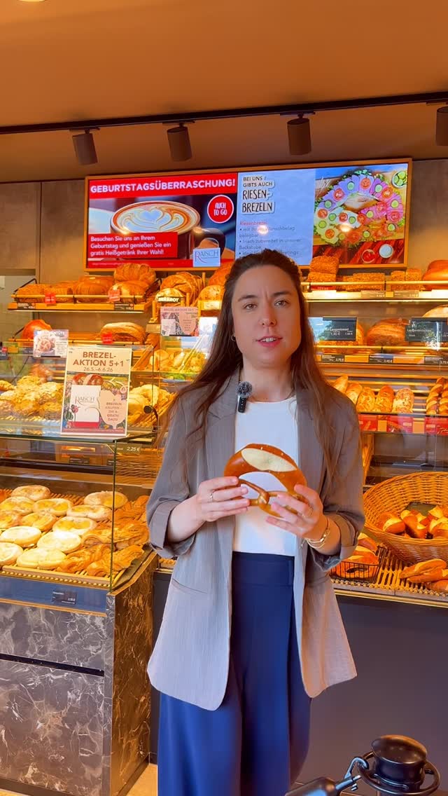 Kurze Durchsage für alle, die bei „gratis“ aufmerksam werden. 👀
Kaufe 5 Brezeln und nehme die 6. einfach gratis mit. 😉🥨
Wir fanden, die Info ist zu gut, um sie nicht weiterzugeben. ✨
Die Aktion läuft ab heute bis zum 06.06. in unseren Filialen.
#raisch #bäckerei #konditorei #brezel #aktion