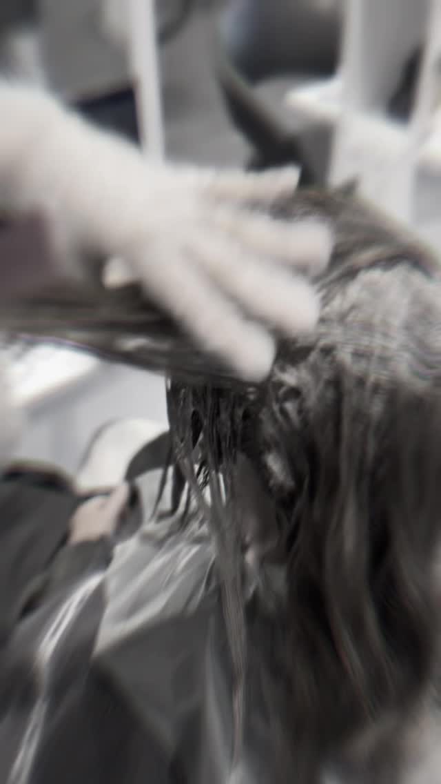 ✨ Juin est arrivé… et avec lui, la surprise commence à se dévoiler 👀
Nous préparons quelque chose de spécial pour être encore plus proches de vous. Restez attentifs, ce n’est que le début…
#luxembourg #salondecoiffure #qualityhair