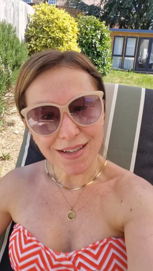 In weather like this,iam so glad I have had permanent makeup. If you want to book your FREE CONSULTATION, link is in my BIO
#ehpermanentmakeup #naturalbrows #stalbanspermanentmakeup #lipblushstalbans