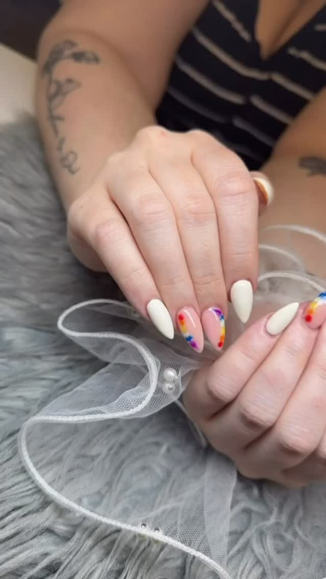 #nailsalon #jensenbeach #yanelistejedallc #martincounty #nails💅