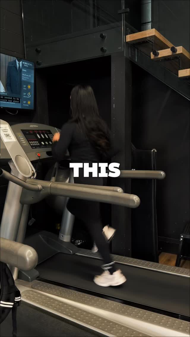 Everyone wants “quick weight loss” until they realize they only lost water… not fat.
Detox teas, waist trainers, sweat belts, starvation cleanses… they make the scale drop fast so you THINK it’s working. Meanwhile your body fat barely changes.
Real fat loss takes:
• A calorie deficit
• Resistance training
• High protein
• Consistency over gimmicks
Don’t let fake progress fool you. Losing 8 lbs of water in a week just means it’s coming right back.
Build a body that actually changes …not just a number on the scale for 48 hours.
#FatLossTruth #FitnessMyths #WeightLossTips #GymTok #BodyTransformation