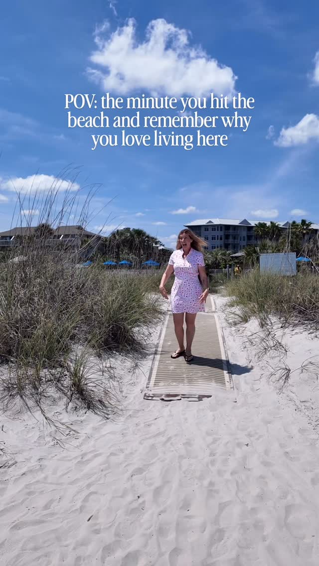 Suddenly every problem feels a little smaller when your toes hit the sand! 🌊✨
This is your reminder that living in Hilton Head is never something to take for granted! 🏡🌴
#hiltonheadisland #colignybeach #lowcountryliving #blufftonrealestate #trustedrealtor
