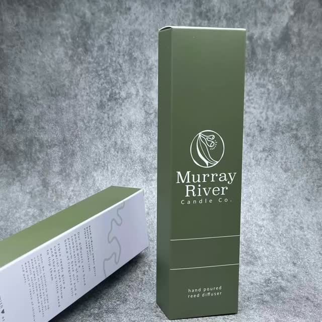 ✨ Custom reed diffuser boxes from a low MOQ of just 50 pieces
Smartly designed for fragrance label application by @murrayrivercandleco — making it easy to keep one box design across multiple scents.
Practical, flexible and beautifully branded.
Create your custom diffuser boxes today 💌
#reediffuserboxes #diffuserbox #lowmoqpackaging #diffuserpackaging #custompackaging