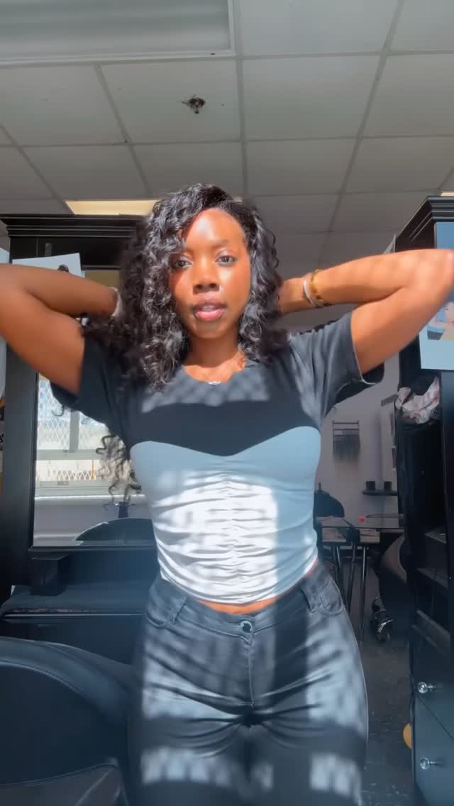 The girls said they wearing sewins this summer😍
@hairtobedifferent virgin deep wave is the texture you need to make your hair dreams a reality ✨! Link in bio to get the look.
#htbdhair #flipoversewin #deepwavehair #virginhair #summerhairinspo