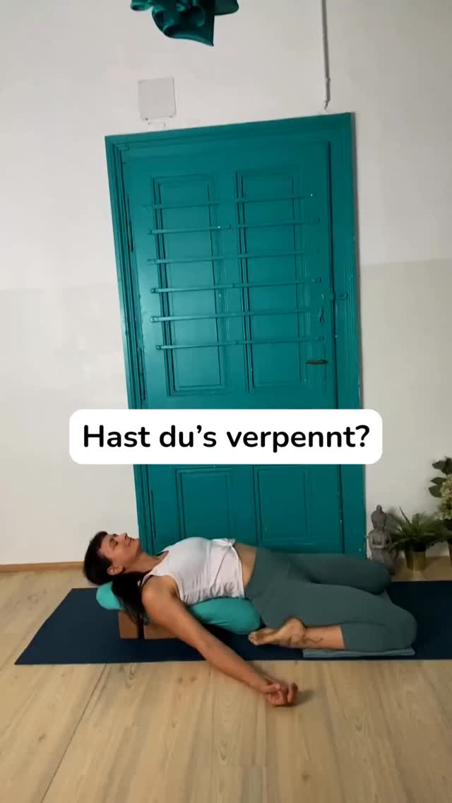Für einen langfristigen Erfolg als Yogalehrerin brauchst du mehr als „nur“ gutes Marketing!
Verbessere deine Fähigkeiten und vertiefe dein Fachwissen auf ALLEN Ebenen in unserer 300 Std. Weiterbildung Multi-Style im flexiblen ONLINE Format mit Aufzeichnungen ohne Ablaufdatum!
Dabei entwickelst du dich gleich auf 3 Ebenen weiter:
🧘♀️Integration:
Du schließt deine Wissenslücken, vertiefst deine Kenntnisse und spezialisierst dich.
🧘♀️Expansion:
Du erweiterst dein Portfolio mit neuen Techniken und Yogastilen mit der Multi-Style-Methode.
🧘♀️Transformation:
Du setzt das Gelernte direkt in die Praxis um in den Live Calls in einer Gruppe Gleichgesinnter mit individuellem Coaching.
Damit du wirklich weiter kommst und als echte Yoga-Expertin mühelos deine Klassen füllst.🚀
⚠️ Morgen am 30. Mai schließen sich die Türen und diese Vorteile verschwinden:
💝€ 100 sparen mit Gutscheincode: BOOTCAMP100.
💝12 Monate Teilzahlung
💝60 Min Einzel-Coaching Session
Sicher dir jetzt noch deinen Platz.
Du kannst auch jetzt den Bonus schnappen aber erst nach dem Sommer anfangen.
Diese Weiterbildung ist Yoga Alliance zertifiziert und anrechenbar für deine ZPP Qualifizierung in Deutschland, damit du geförderte Präventionskurse anbieten kannst.
Noch Fragen? Schreib mir. :)
Alles Liebe, Deine Lisa
PS: Hast du gewusst, dass du deine bereits absolvierte Kinderyoga oder Schwangerschaftsyoga Ausbildungen bei uns für deine 300 Std. Weiterbildung anrechnen lassen kannst?