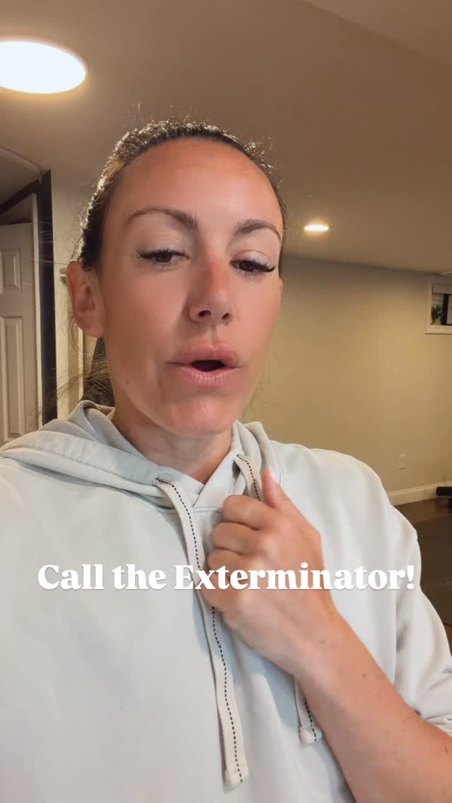Baseball mom life is not for the faint of heart … 🤣
#rachaelforreal #baseballmom #dayinthelife #truestory #momhumor