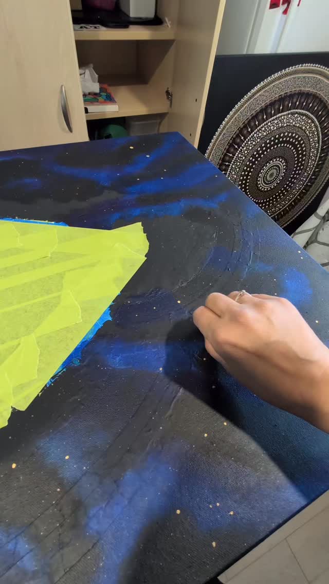 Just because it was the simplest, most satisfying thing I have done in a long time.
📢 Sound on!
#spiritualart #mandalaart #satisfying #artwithintention #tgif