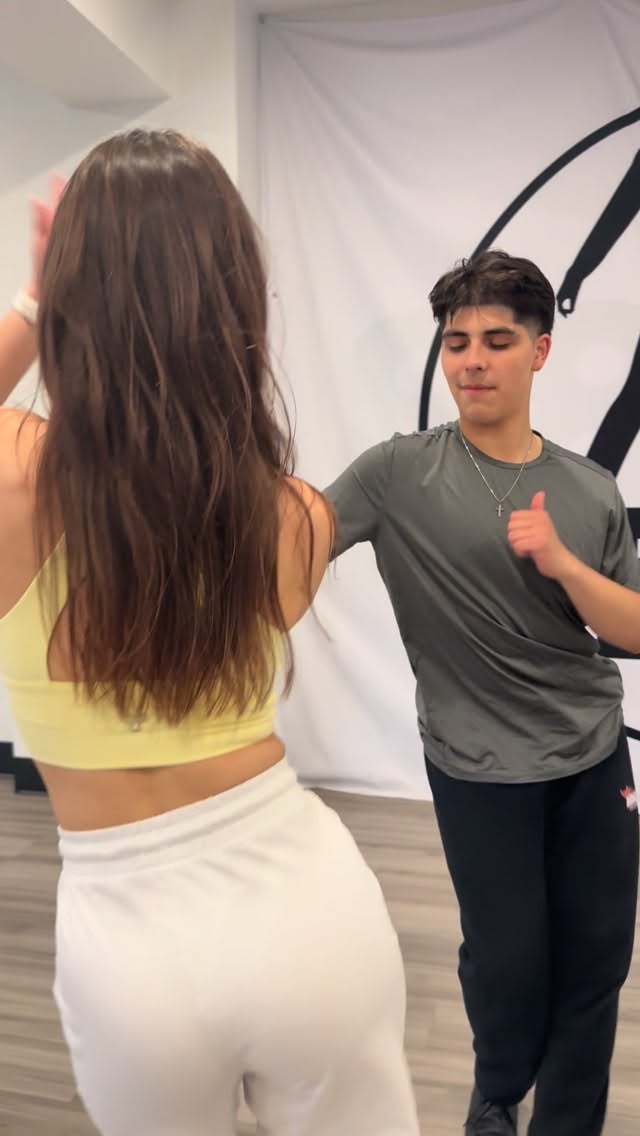 💃🕺 SALSA THURSDAYS 🕺💃
Join us TODAY, for an exciting evening of Salsa dancing!
Our classes are designed for all skill levels, so come ready to dance, connect, and have fun.
When: Thursdays from 7-9 PM
Where: 388 Donald St.
Schedule:
- 7 PM: Footwork Essentials
- 8 PM: Partner Work Techniques
Pricing:
- $16 for one class
- $30 for both
See you on the dance floor!
#latindance #salsaexplosion #bachata #sedcwpg #dancing winnipegdance salsawinnipeg wpglatindance dropinclasseswinnipeg salsa