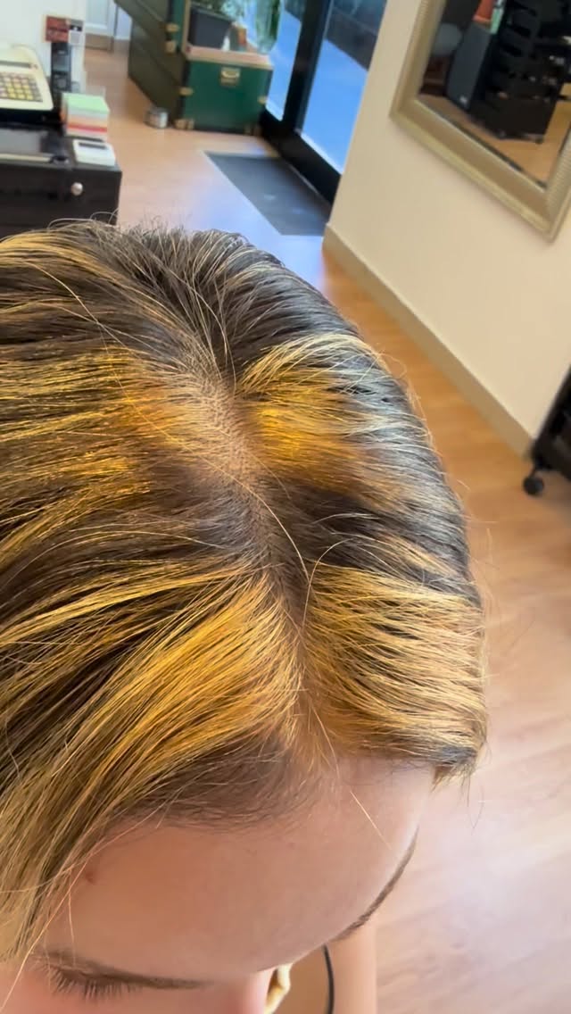 Cosa pensi del risultato finale ? 👩🎨
Color transformation by @sharrison280
📍Milano
#hair #colorcorrection #milano #parrucchierimilano #blondehair