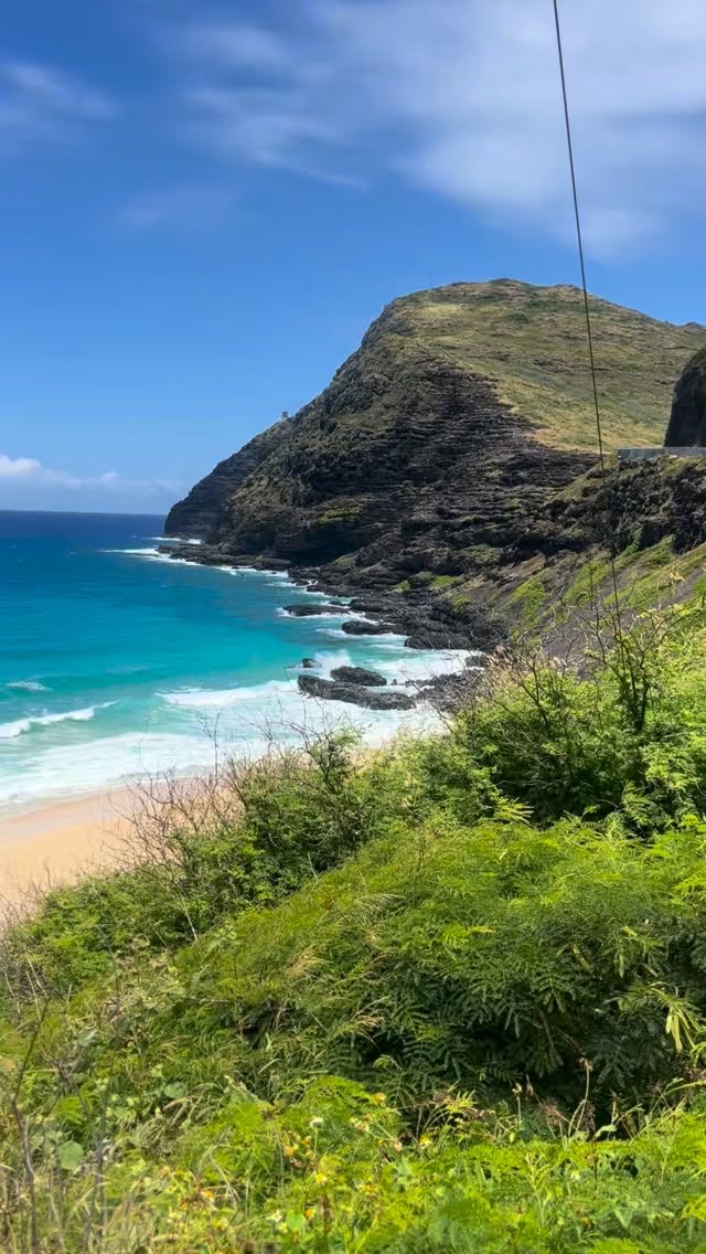 Makapu’u, Fri., May 29th, 2026 at 12:45 PM. It’s a beautiful day over here on the eastside. Trades slightly lighter than earlier this week but still blowing. Surf only about 2 feet onshore but a nice, hot summer day to jump in the water. Happy Aloha Friday everyone! 🌺
#Maks #makapuu #makapuulighthouse #eastside #windward
