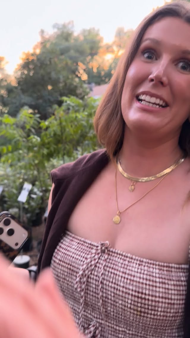 Never a dull moment!! Looks like I’ll be stopping by @tinysmilkandcookies
for WARM cookies for @audreyscheckdesign & @blairthayer asap!! #milkandcookies #austin