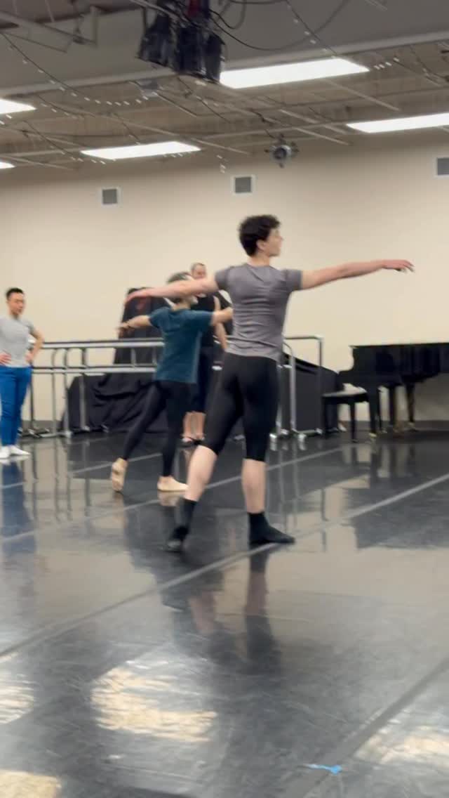 Perfection doesn’t exist. Growth does!💪 Proud of these male dancers for putting in the work. #maledanceconnection #maledancer #ballet #adultdancer