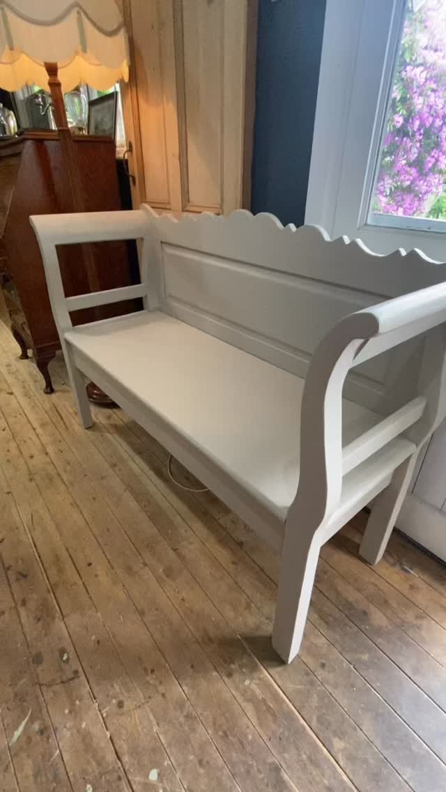 Just thought a little walk through of our garden studio to show you what’s still available.
If there is anything you would like more information/pictures/price then comment or message ….
We’re here all night ❤️