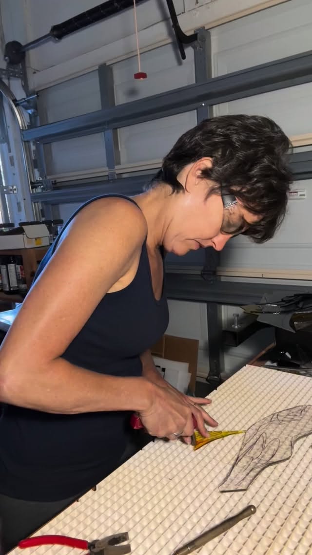 La ya casi estoy lista para montar la próxima quema. #artist #glass #fusedglassartist #dcota #studio