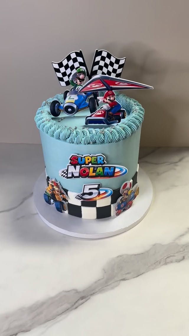 🏎️🏁
#sucreetcel #ecublens #cake #gateau #birthdaycake