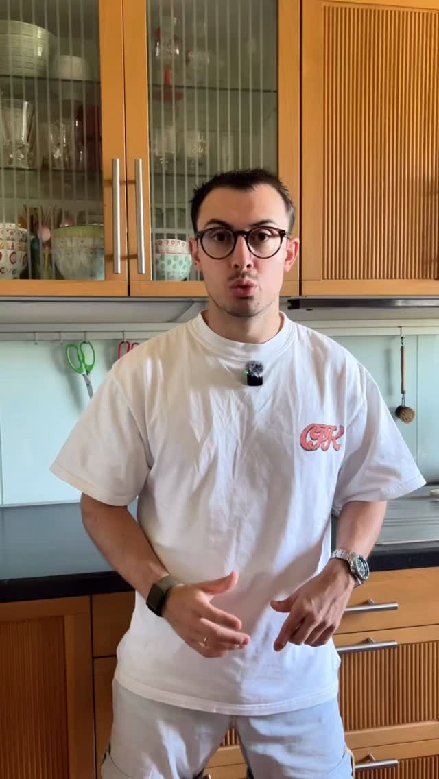 BREWING & TASTING, ep 18 - HOW I DECIDE IF A COFFEE IS GOOD TO SELL?
Comment savoir si un café est bon à vendre?
Une méthode.
Un système.
2 dates à retenir:
1. premier test à 7 jours post torréfaction
2. deuxième test à 14 jours post torréfaction une fois que le dégazage a commencé.
C’est seulement après c’est 2 tests que je mets en vente l’origine.
#onecupatadiviso
#coffeeaddict #specialtycoffee #roasting
