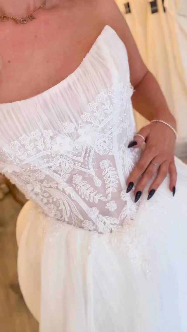 2027 Brides! Could this be your dress? We think it might be
We had to dedicate a whole post to DELILAH By @evieyoungbridal
The mixture of fabrics, the modern cut, the details. EVERYTHING.
We spend hours deciding which designers and which wedding dresses get a place on our rails at Charlotte Elizabeth Bridal. We want to bring you the very best and we really have done it with this dress.
Do you love her as much as we do?
Book your appointment at our boutique in Matlock, Derbyshire today 🤍
#bridalboutique #bridalshopping #weddingdresses #derbyshirebridalboutique #uniqueweddingdress