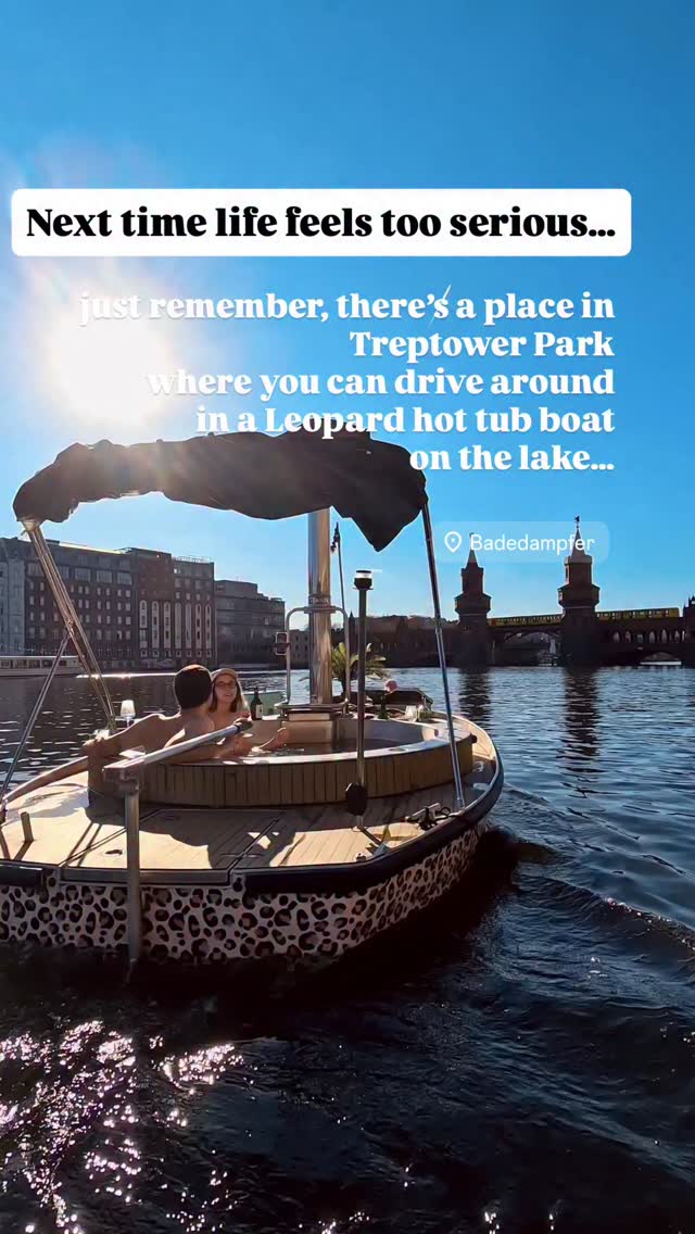 A gentle reminder that fun is not a waste of time 🙌🧡🚤🛁💦🌞
#badedampfer #thingstodoinberlin #spreeberlin #floatingtub #berlin #exploreberlin #boatlife