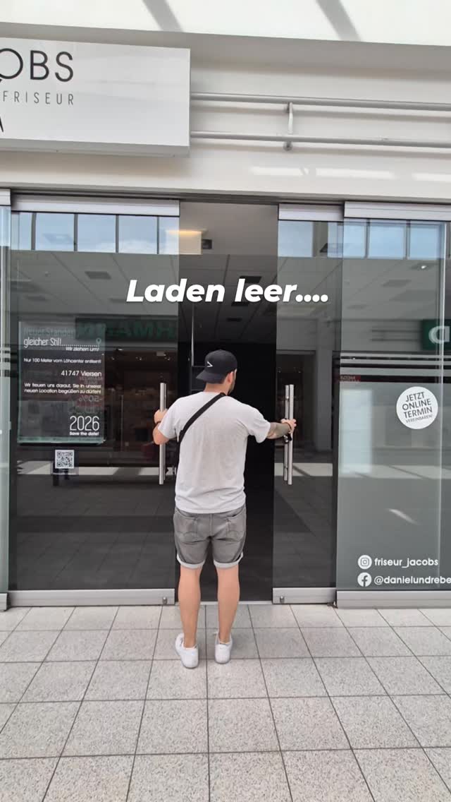 Heute schließen wir die Türen unseres alten Salons ein letztes Mal. 🖤
Was hinter uns liegt?
7 Monate renovieren, planen, schleppen, organisieren, improvisieren — und ganz viel Dauerstress.
Aber auch Zusammenhalt, Herzblut und ein Team, das einfach alles gegeben hat.
Der komplette Umzug in nur 2 Tagen. Unreal.
Wir sind einfach nur dankbar und stolz auf das, was wir gemeinsam geschafft haben.
Danke an unser Team — ihr habt reingehauen bis zum Schluss. Ohne euch wäre das niemals möglich gewesen. 🤍
Jetzt endet ein Kapitel…
und ein neues beginnt.
Wir sind angekommen. ✨