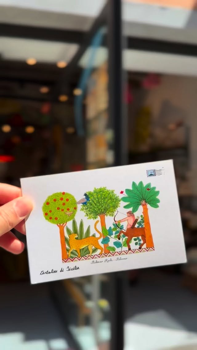 @cartolineintavola è un’impresa tutta al femminile, nata dalla voglia di raccontare la Sicilia in uno stile semplice, colorato ed unico ✨
A Palermo siamo gli unici rivenditori della sua collezione, venite a scoprirla! 💛
📍Vi aspettiamo al Maravigghia Hub in via Giovanni Meli, 53.
#artigianatosiciliano #artcraft #maravigghia #sicilytravel