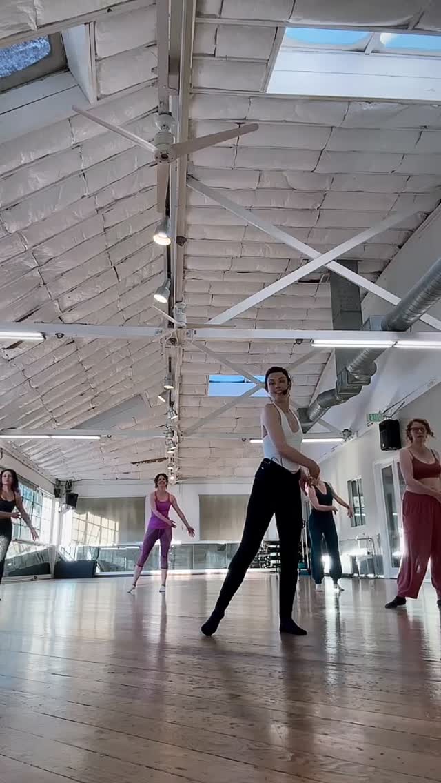 For any Bay Area folks, I have a Shakti Temple Dance Intensive coming up this Saturday May 30th in Marin County!
This will be my final dance offering before a summer break.
In this intensive we will explore the history of Indian temple, court and folk dance traditions as well as foundations such as using Mudras for ornamentation, eye movements and expression, hand and arm patterns, and devotional themes. We will put everything together into a combo with a little fusion Bellydance flair.
This video was from the last series and is a choreography called The Veil I made during Covid. It’s finally seeing the light of day and will hopefully get on stage (or in proper video) soon. In this particular section I’m borrowing movements and stylizations from my beloved dance teacher @navadance and this particular piece is a bit more Indo-Persian fusion.
DM me for info if you want to join us!
#shaktitempledance #indianfusionbellydance #templedance #devotionaldance #bayareadance