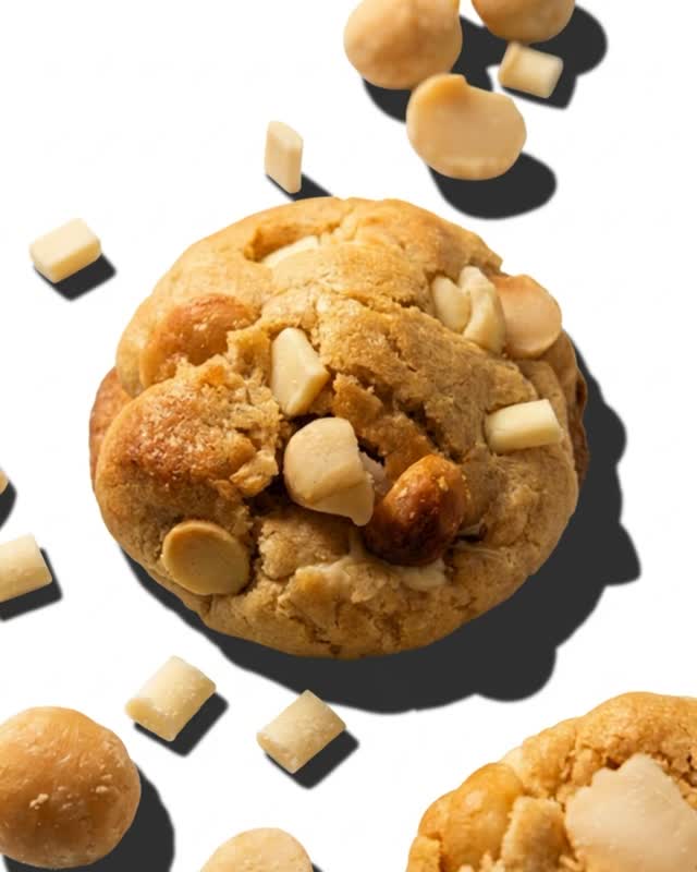 MacaDaddy 🍪
Macadamia en witte chocolade. Baas boven baas.
Knapperig van buiten, heerlijk gevuld van binnen.
Who’s your daddy? Bestel voor 11 juni op Patile.nl #cookie #patile #chocolatechip #macadamia #whitechocolate