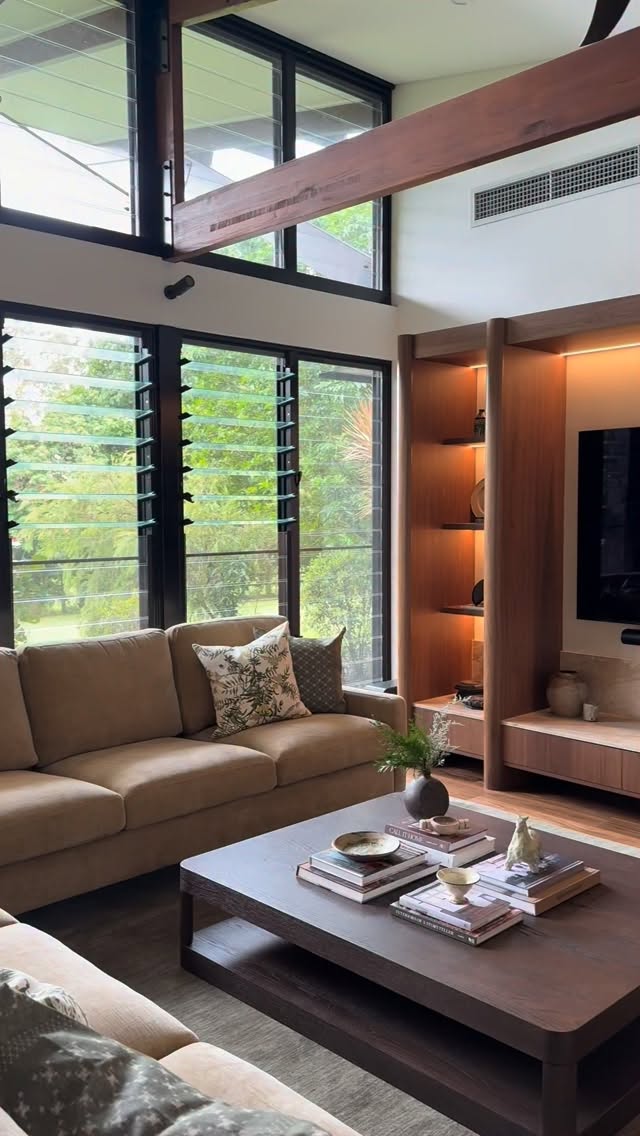 A warm home 🧡
Warmth was the guiding principle behind this living space. Every detail, from the deep palette to the ambient lighting and refined cabinetry, was carefully chosen to create a sense of comfort, calm and a space to be lived in.
#brisbaneinteriordesigner #modernorganic #bespokecabinetry #timelessinteriors #warminteriors
