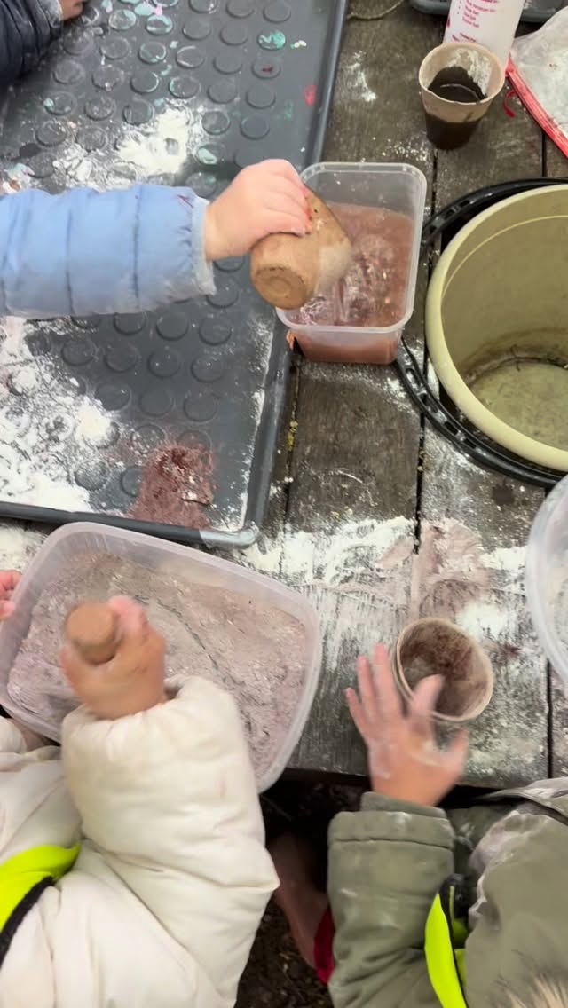 Making some very special play-doh in the forest 🌳
#forestschool #forestlearning #highgatemums #highgatewoods #outdoorlearning